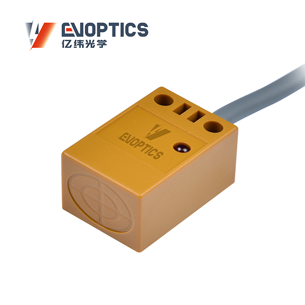 方型电感式接近传感器