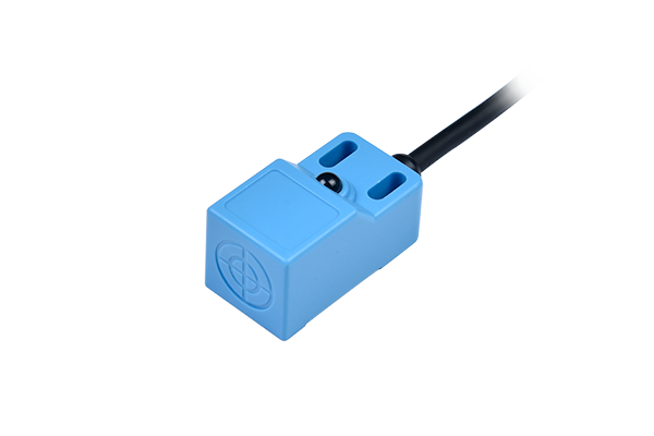 方型电感式接近传感器